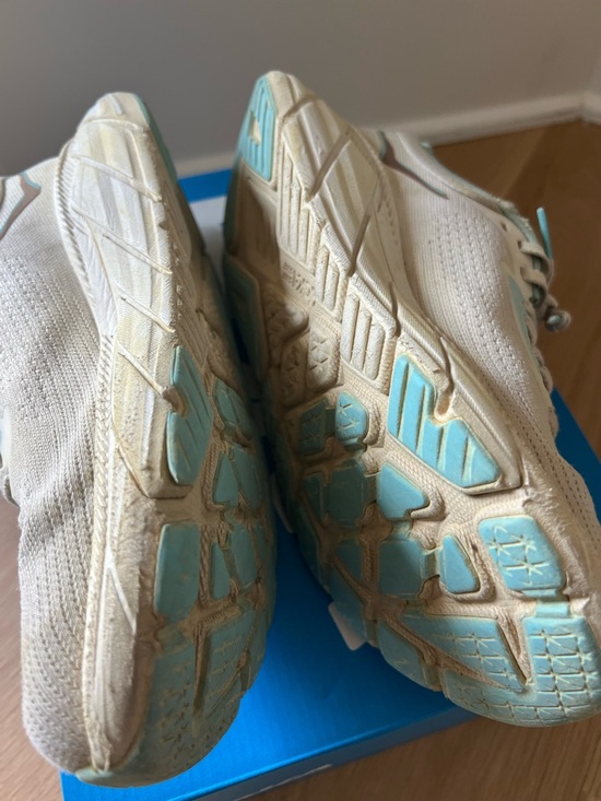 Hoka Women's Arahi 7 - Picture 4 of 7